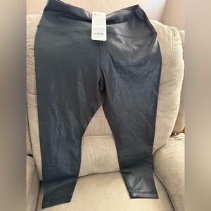 CRZ YOGA Shiny Black Plus Size Leggings